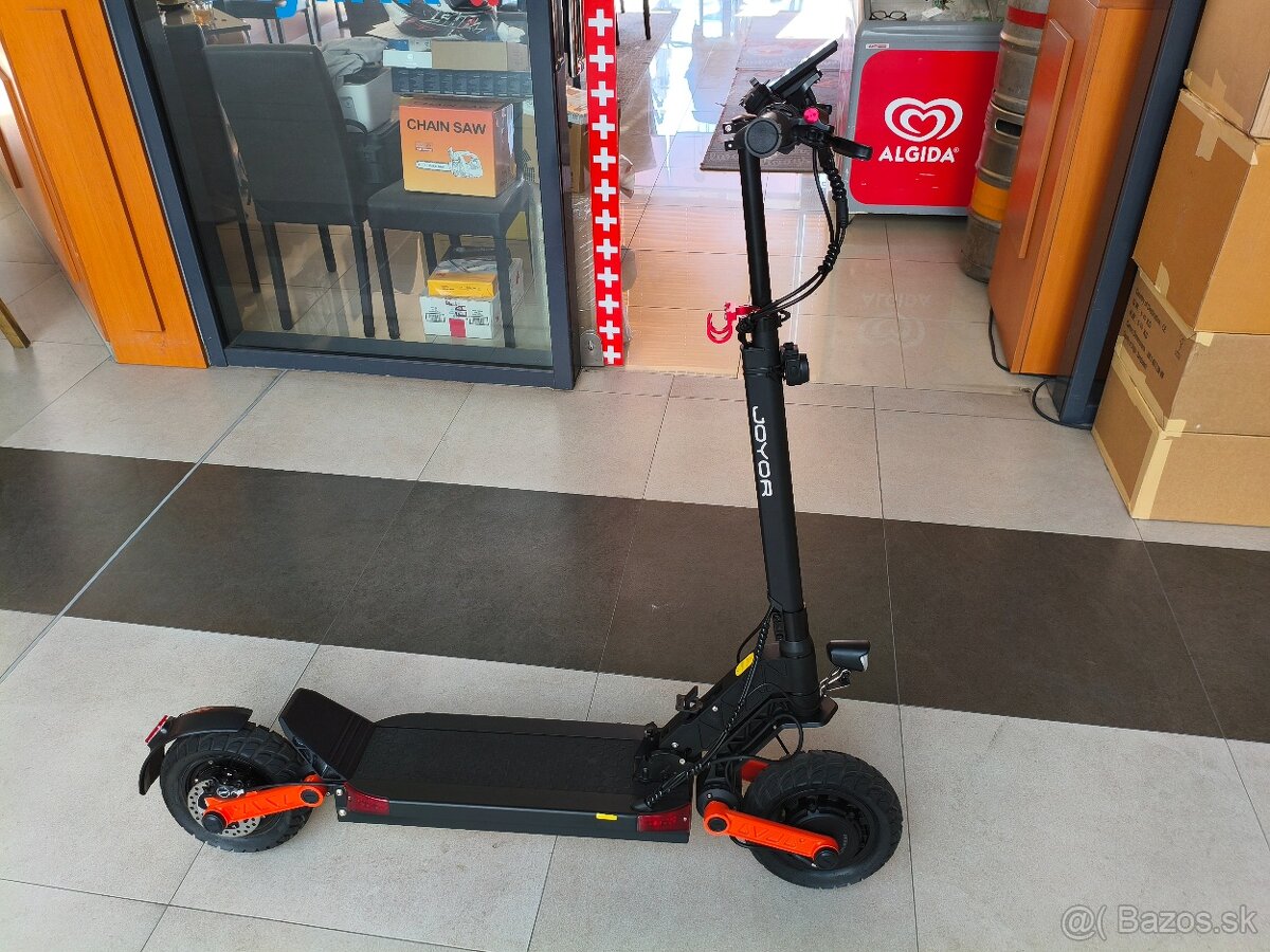 Predám elektrickú kolobežku Joyor S10 - SZ