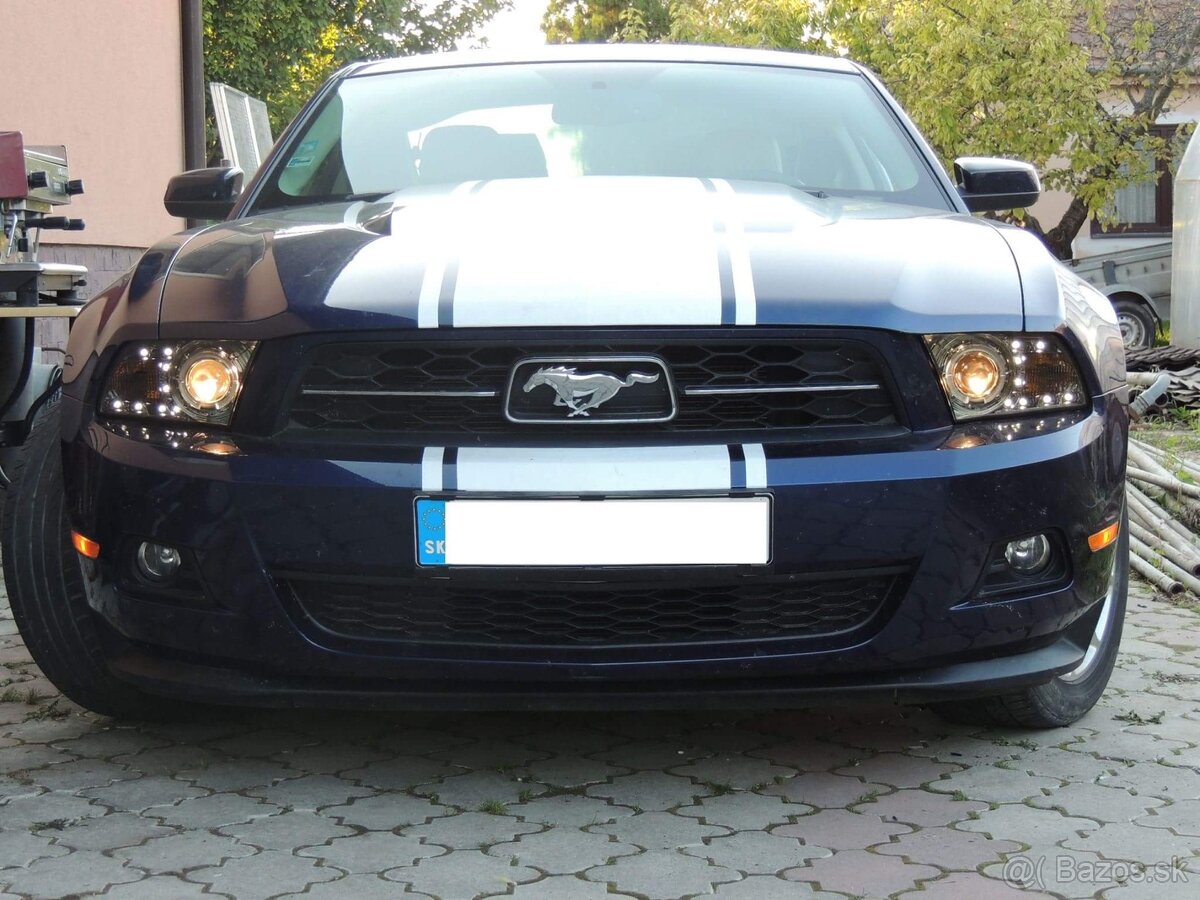 Ford mustang 2011 V6 predné LED svetlomety a kryty na svetlá