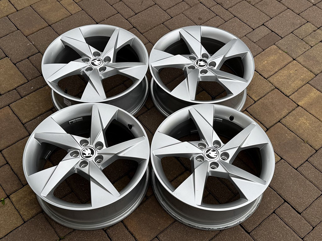 17" 5x100 ŠKODA SCALA KAMIQ – VOLANS