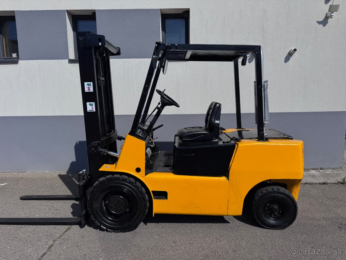 Vysokozdvižný vozík Bulhar 3,5t, po GO, diesel