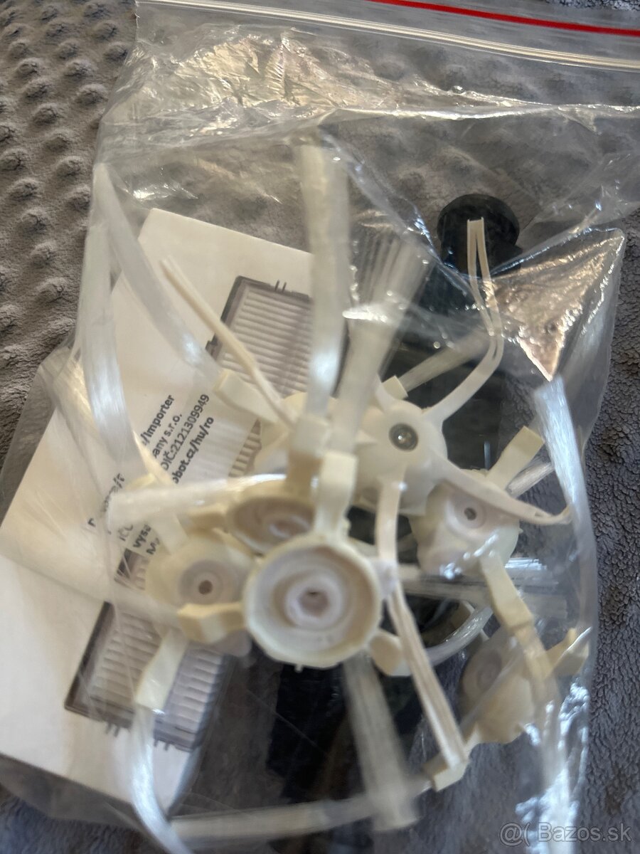 Roboticky vysávač Roborock s7