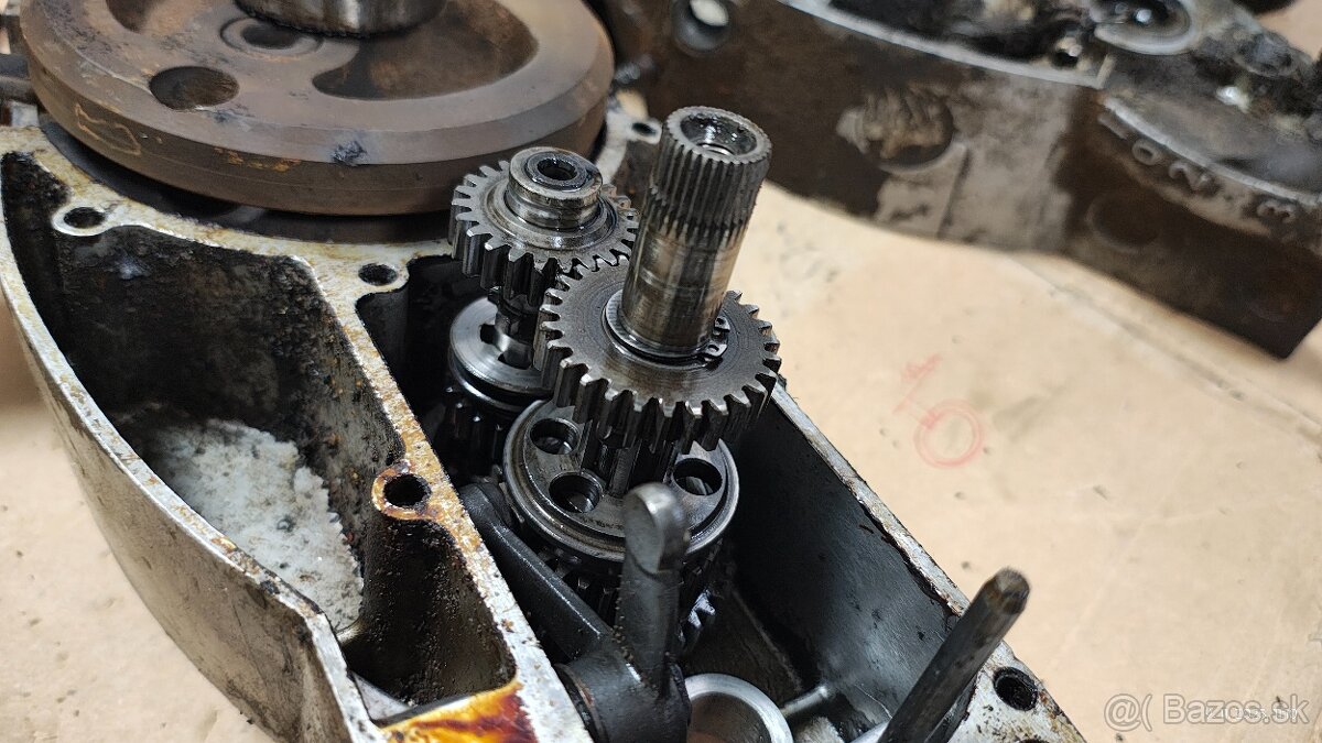 Predám motor ČZ 125t