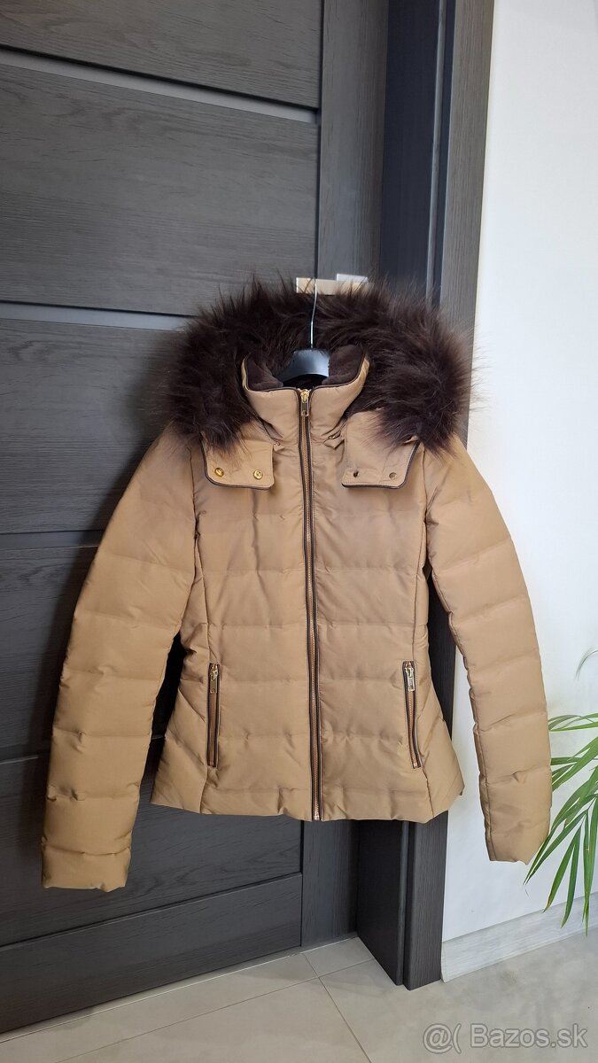 Dámska bunda Zara XS, nenosená.