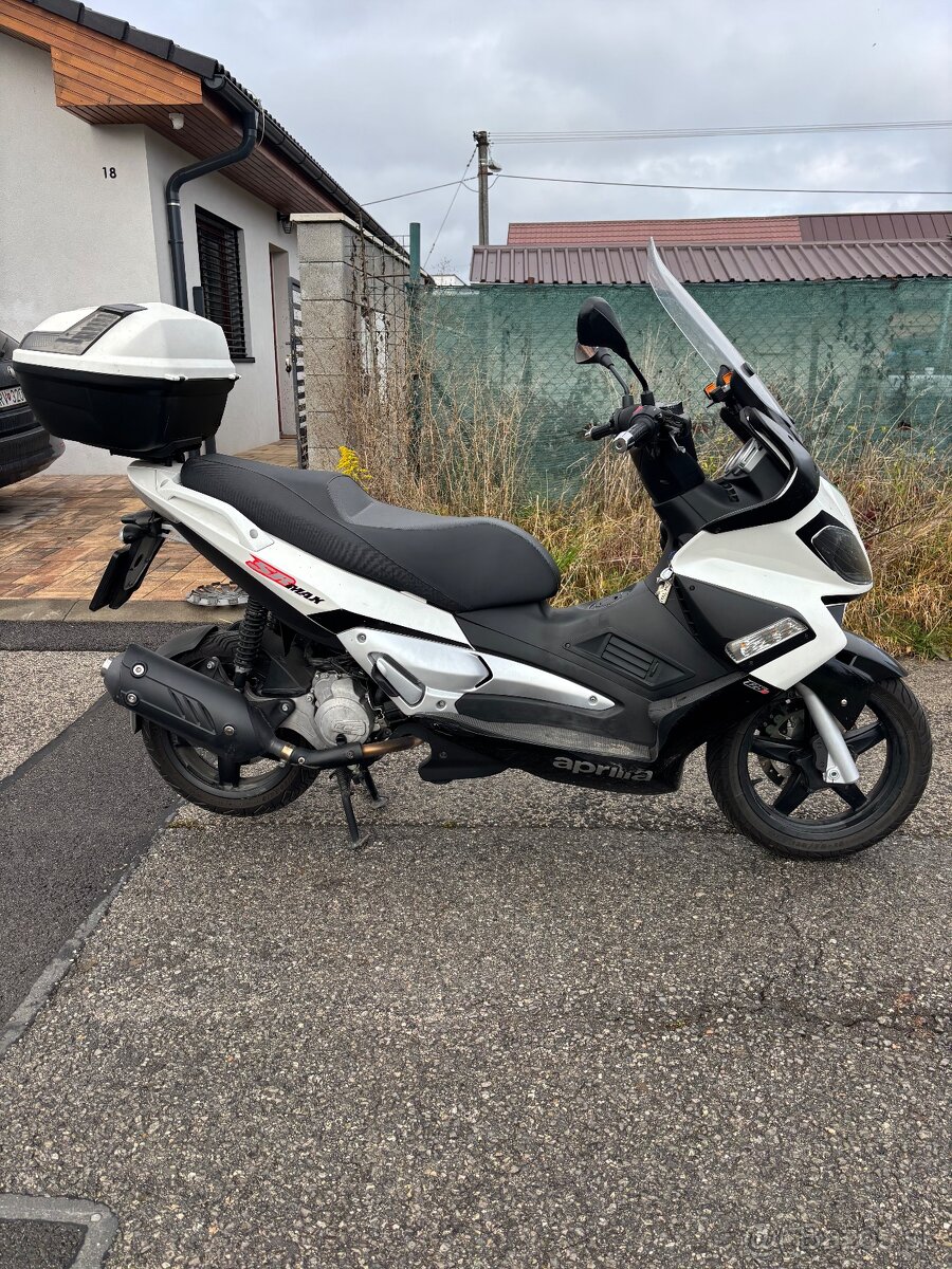 Aprilia sr max 125