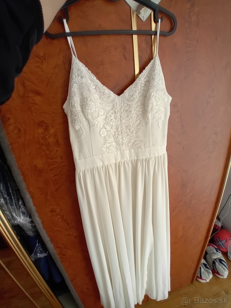 Predam svadobne saty zenske a aj pre dievca druzicku