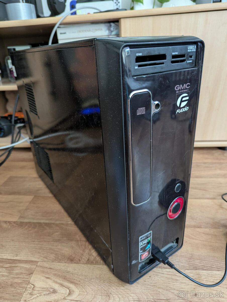 Pocitac s monitorom LG