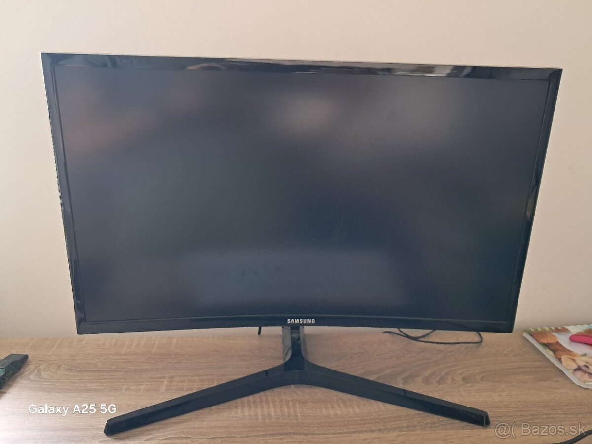 Samsung Odyssey CRG5 herný monitor