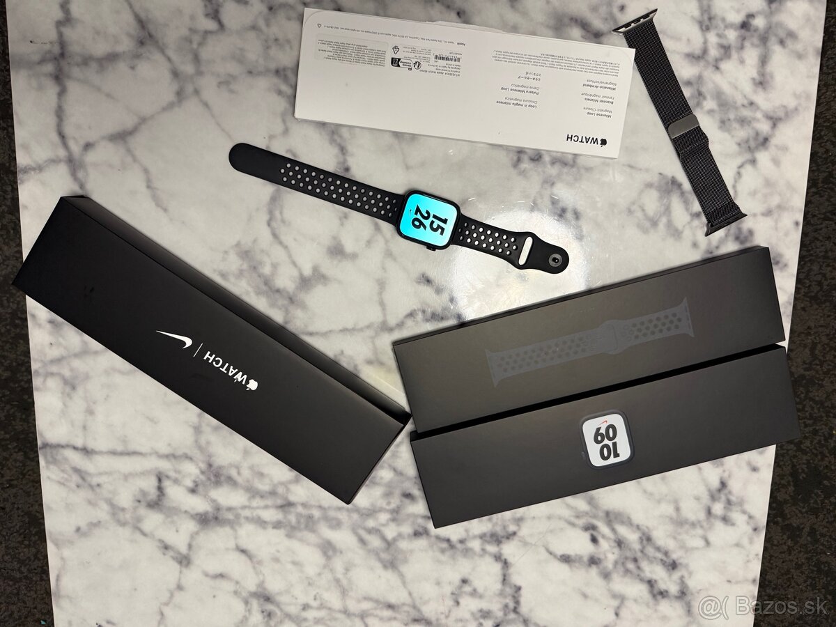 Apple Watch Series 7 45mm Nike