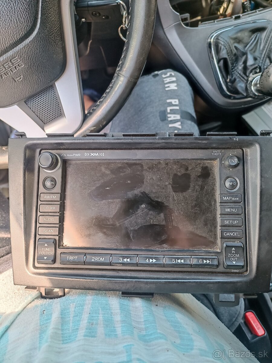 RADIO HONDA CRV III NA DIELY,OPRAVU