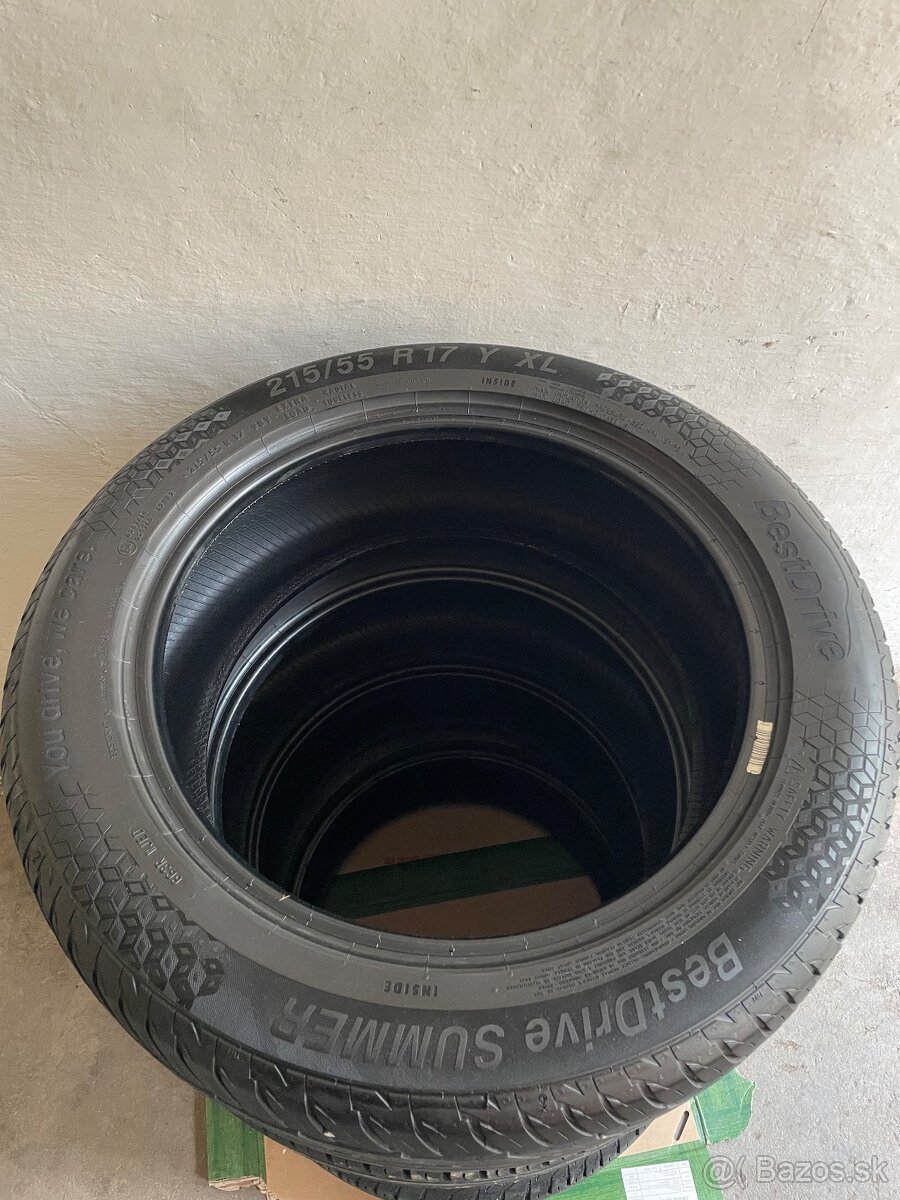 prodam letni pneu 215/55r17