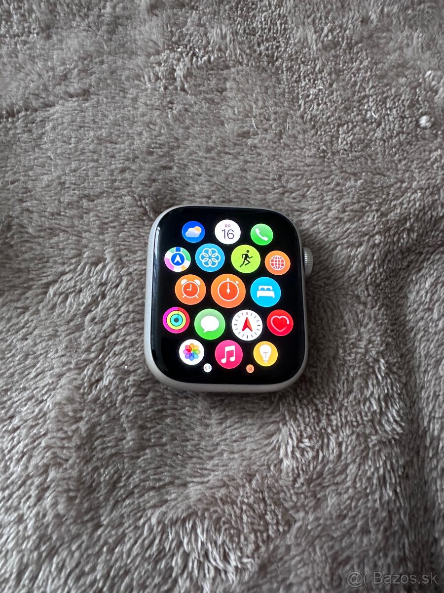Apple watch series 8