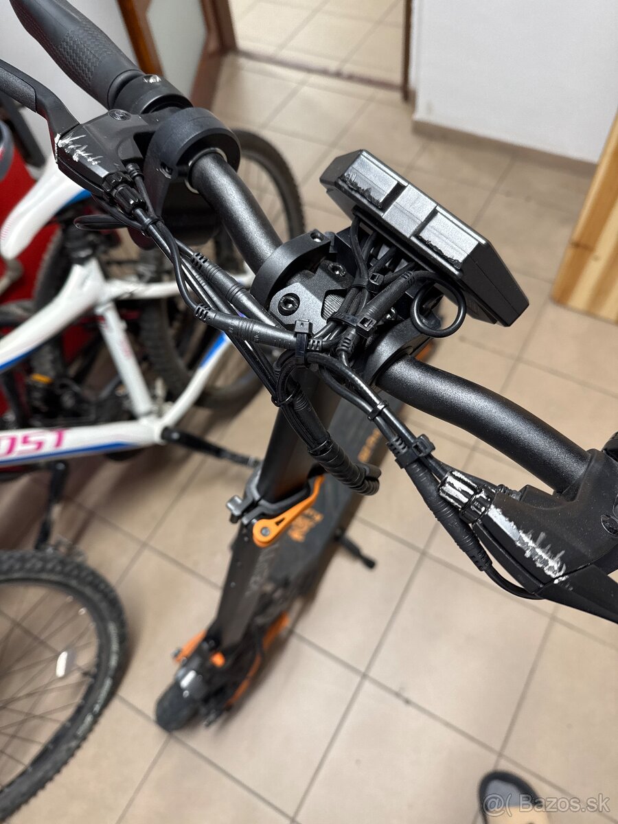 Elektrická kolobežka KuKirin G2 Pro