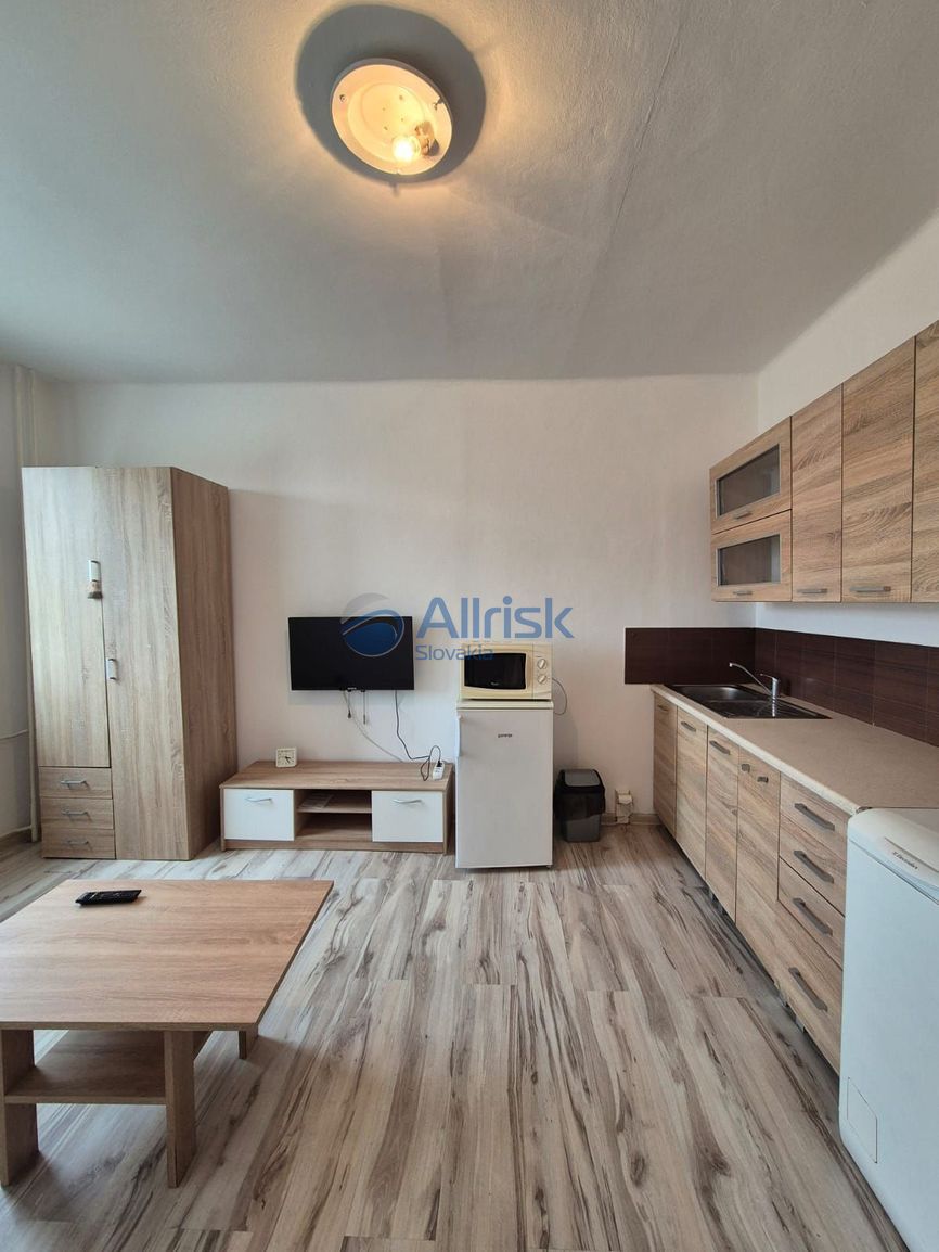Prenájom zariadenej garsónky v obľúbenej lokalite mesta Šaľa