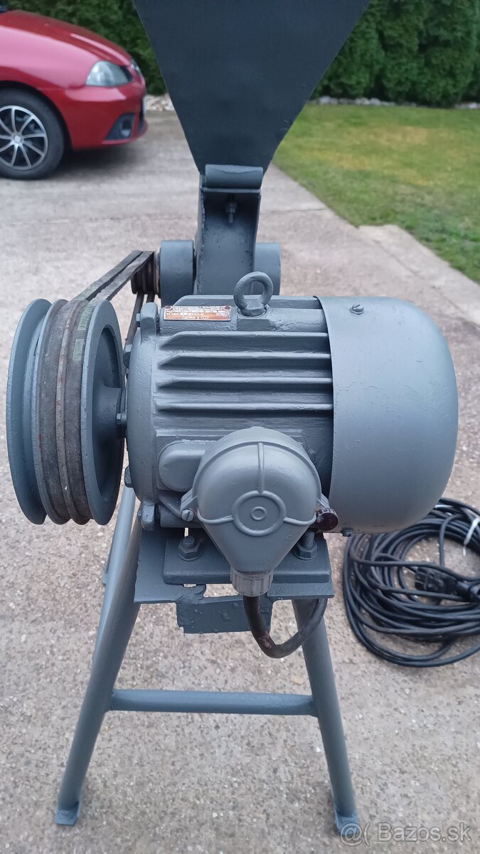 Šrotovník na obilie