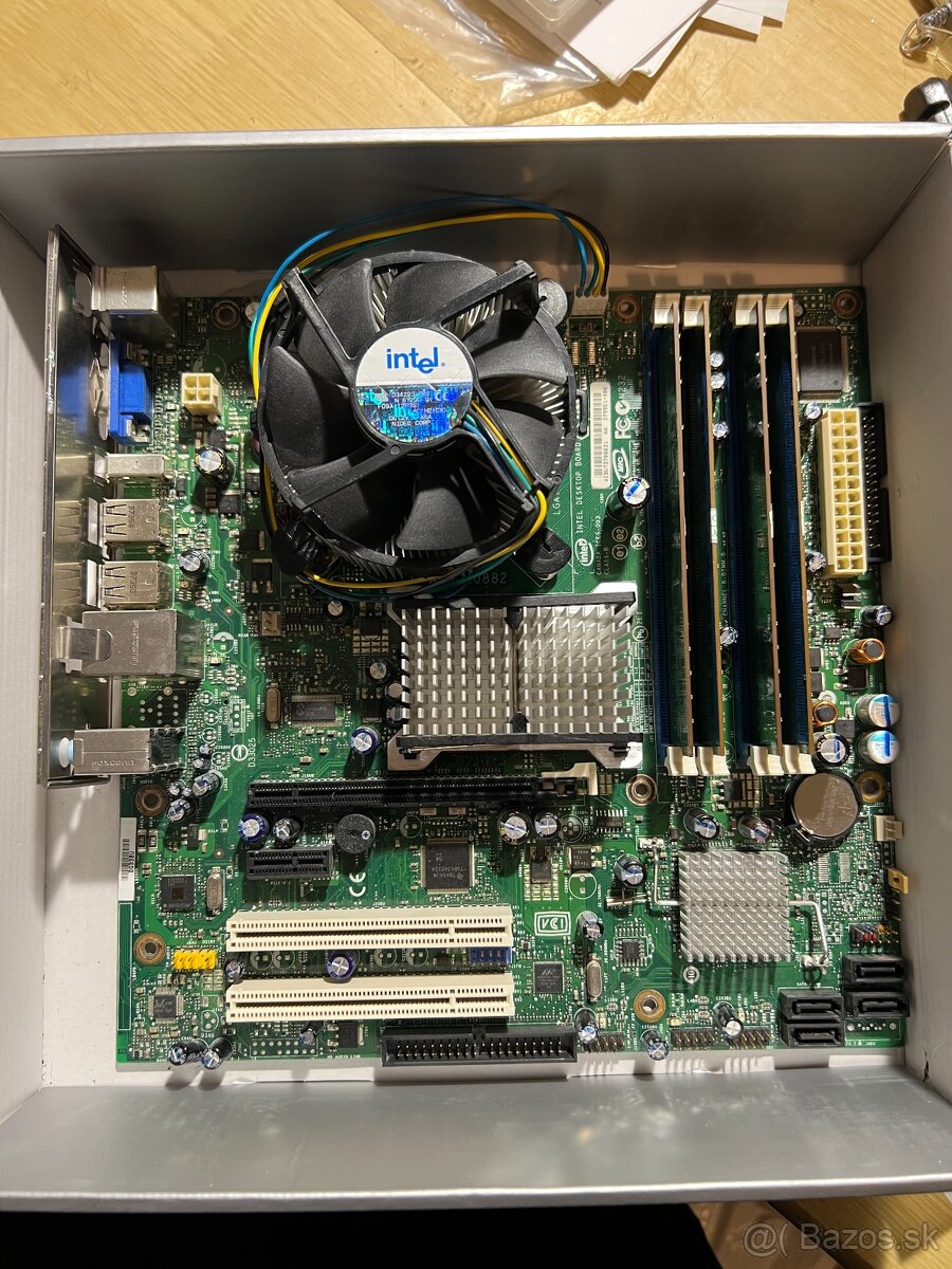 Predam dosku Intel 775