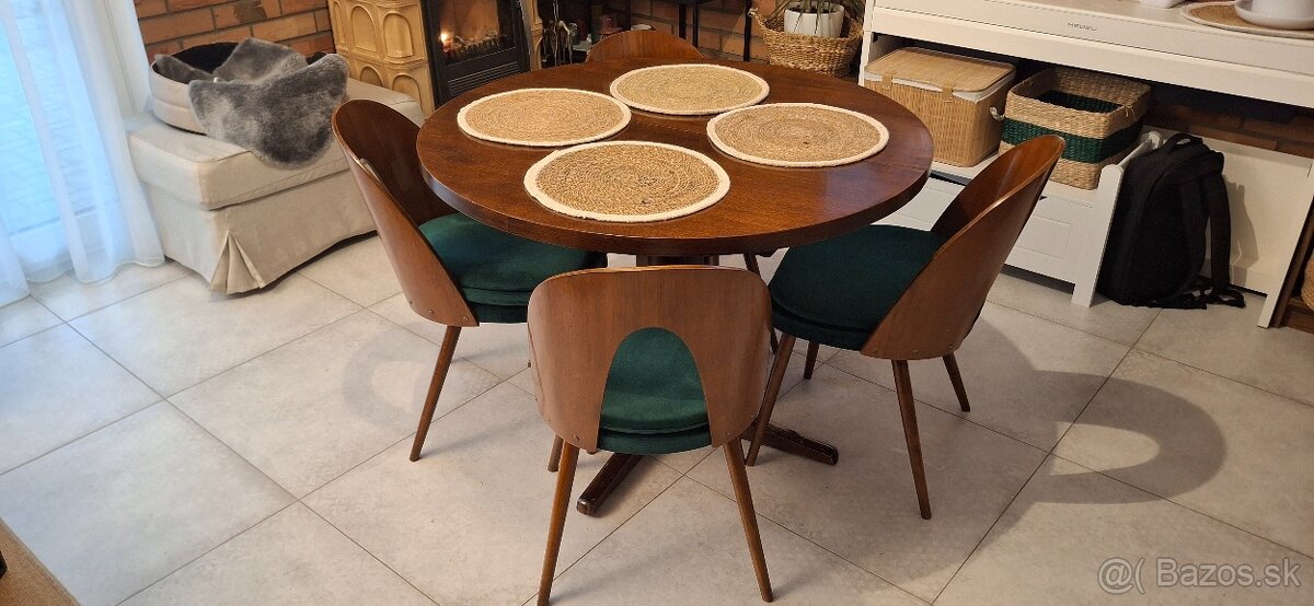 Retro sedacia súprava a jedálenský set