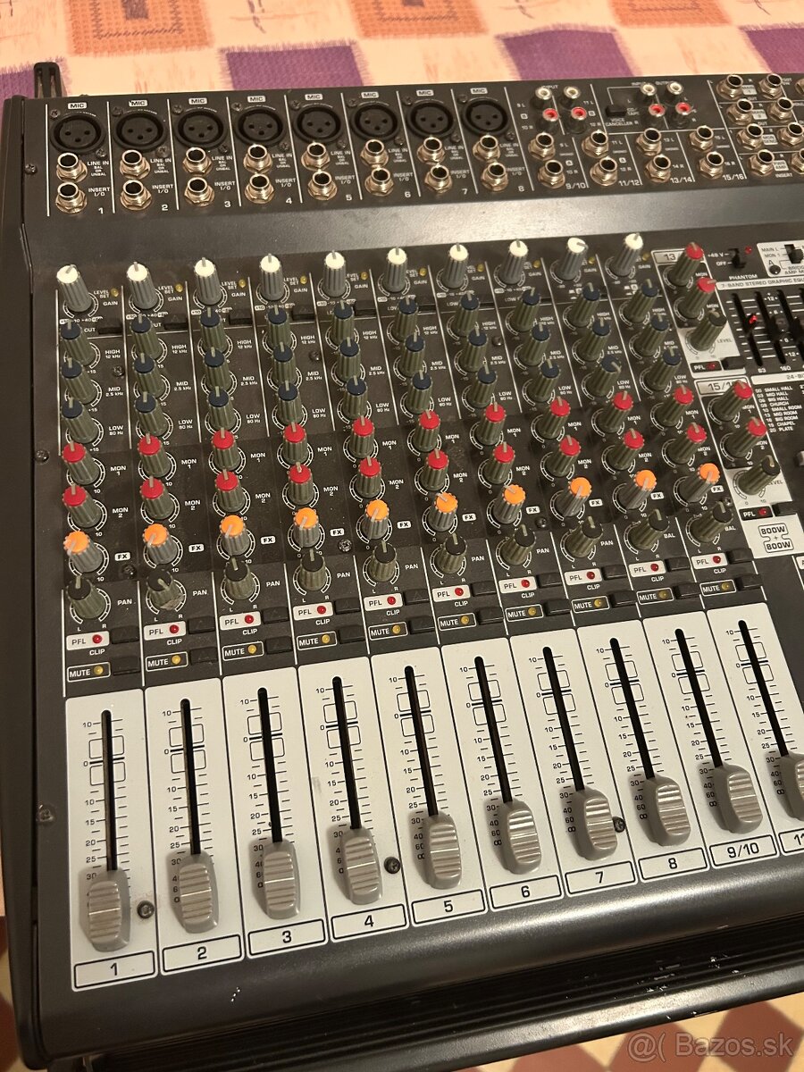 Power mix BEHRINGER PM4000