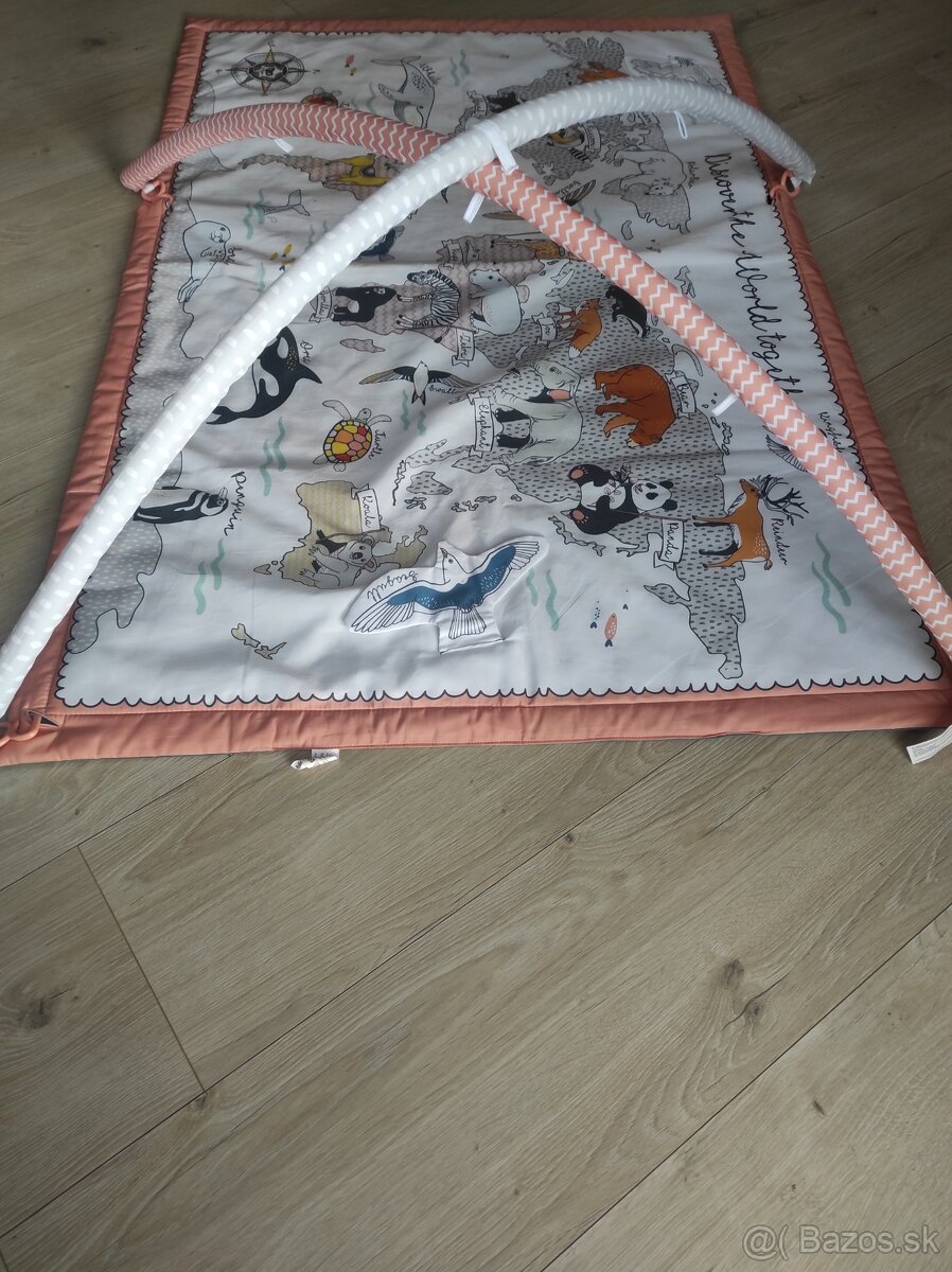 Detská podložka a tipi stan