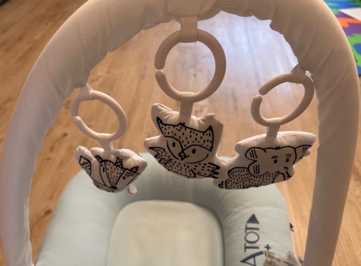 hniezdo DockATot s hrazdou