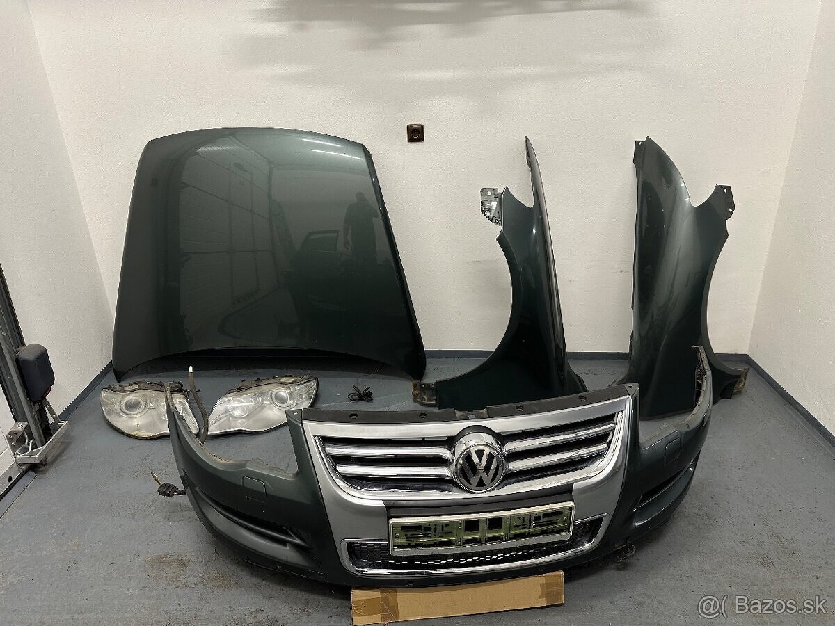 VW Touareg Facelift predna cast