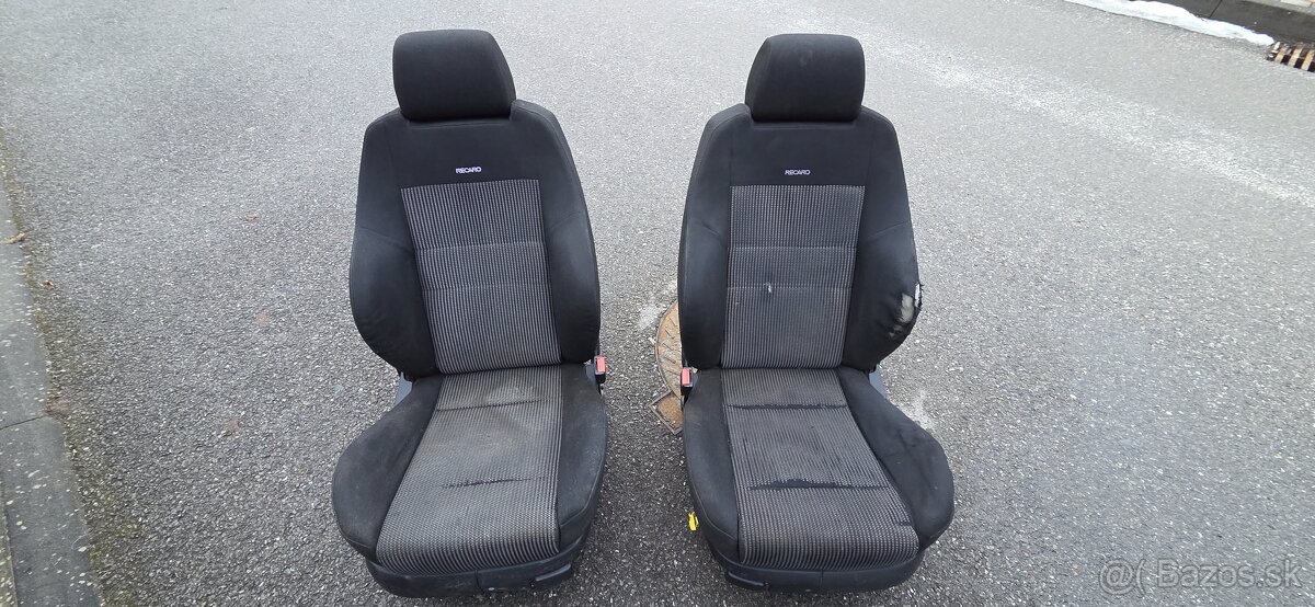 Sedačky golf 4 recaro