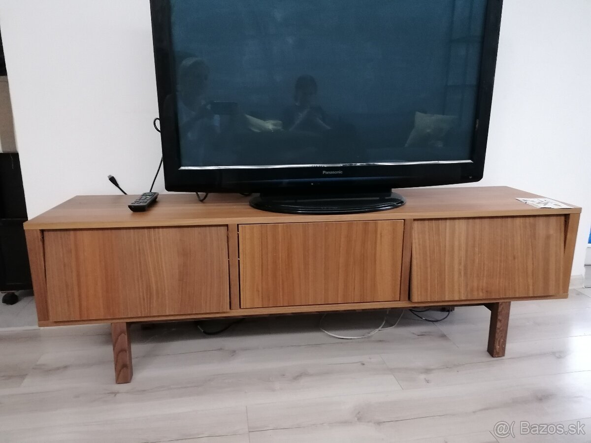 Komoda+stolík pod tv