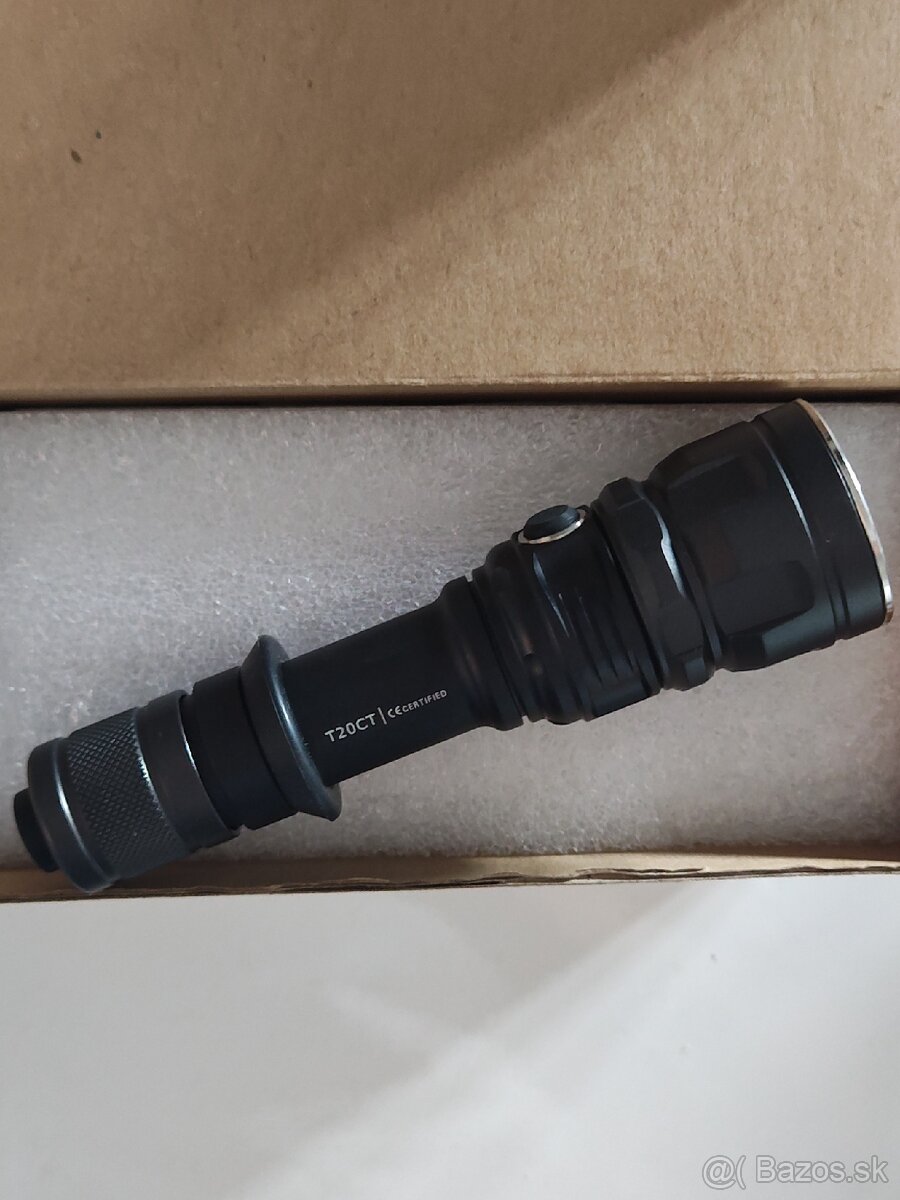 Výkonná ručná LED baterka Sunwayman T20CS