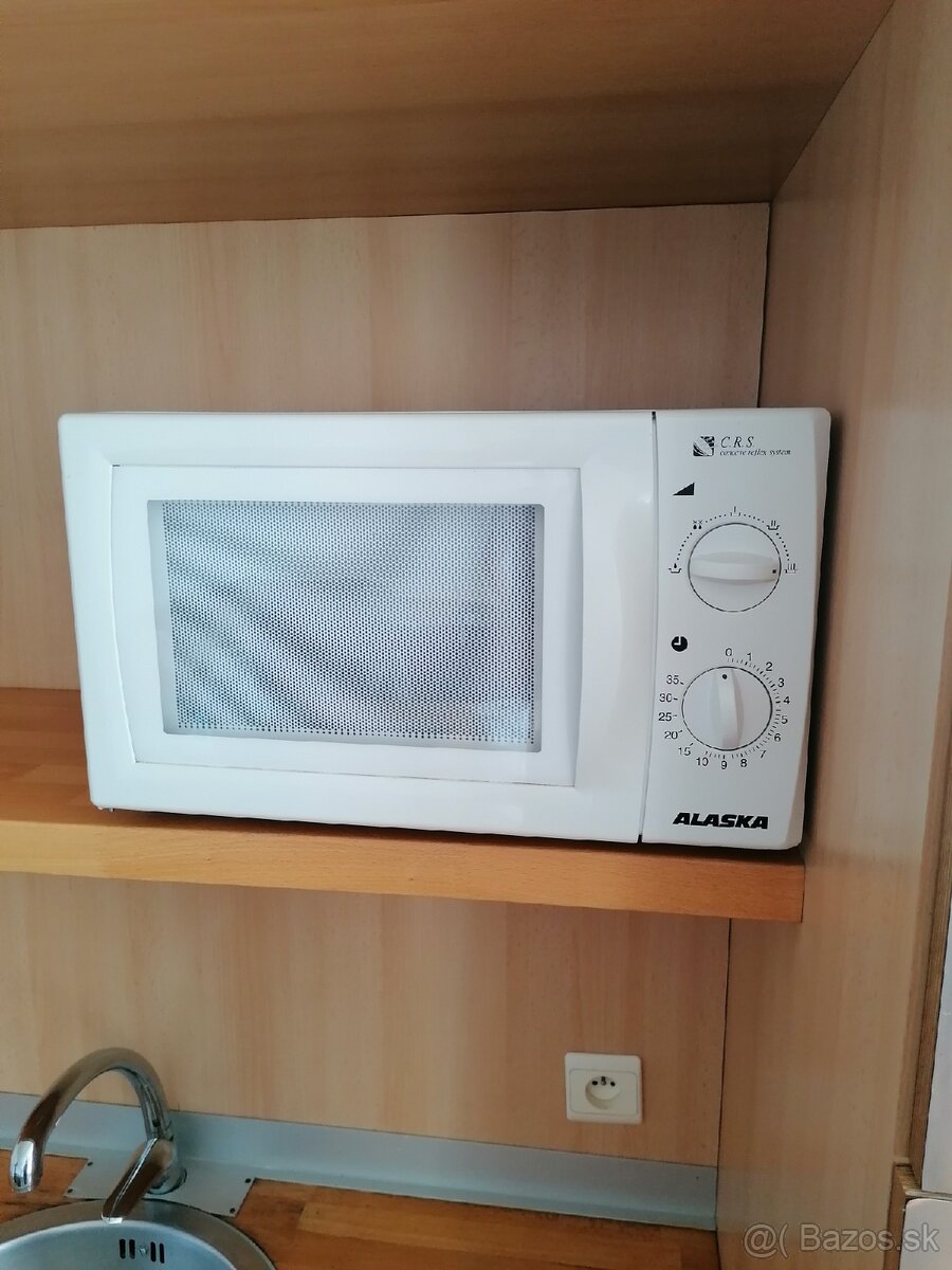 Mikrovlnná rúra
