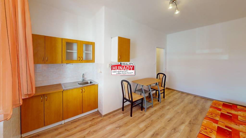 (19 m2) GARSÓNKA V CENTRE