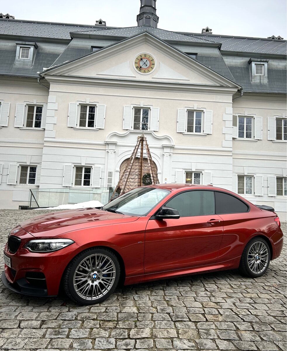 BMW M240i