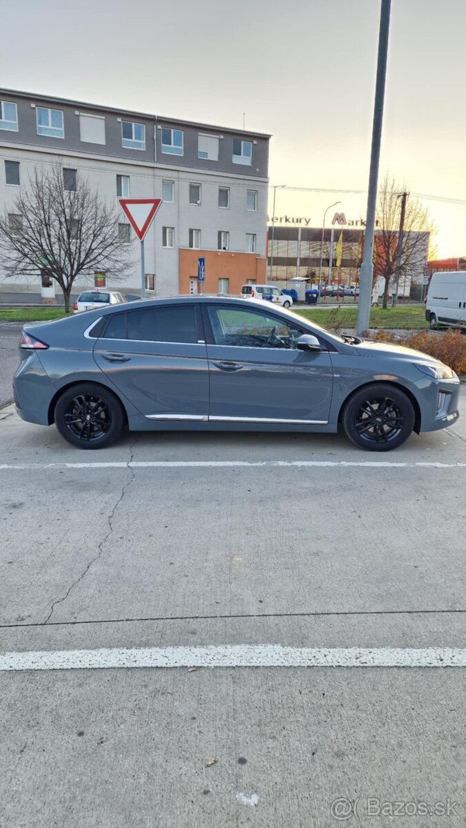 Hyundai Ioniq 1.6 PHEV