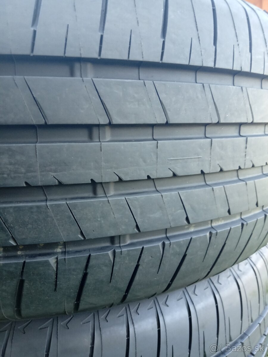 235/50 R20 100W Bridgestone letné pneumatiky 4ks