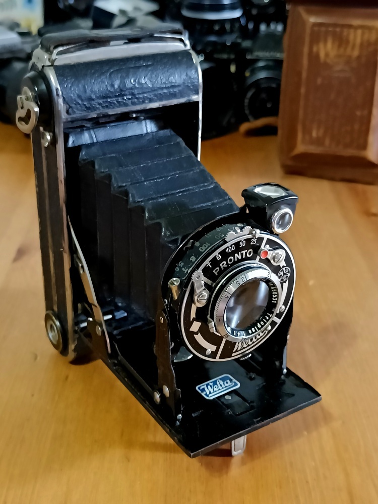 Welta (Meyer-Gorlitz Trioplan - PRONTOR) - 1925