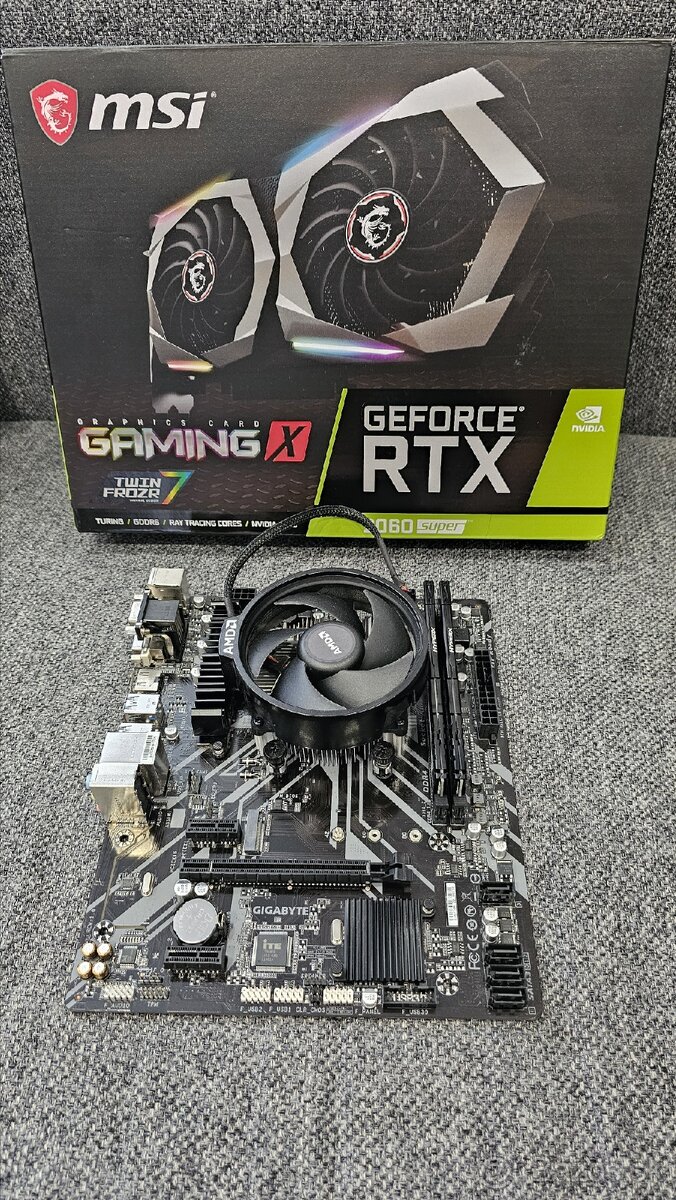 Ryzen 3300X + RTX 2060 SUPER 8GB+ 16GB RAM + B450M doska