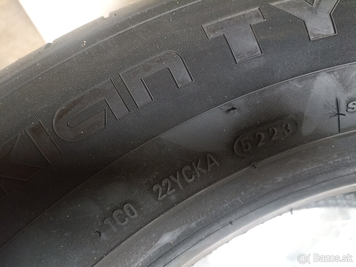 225/60 r18