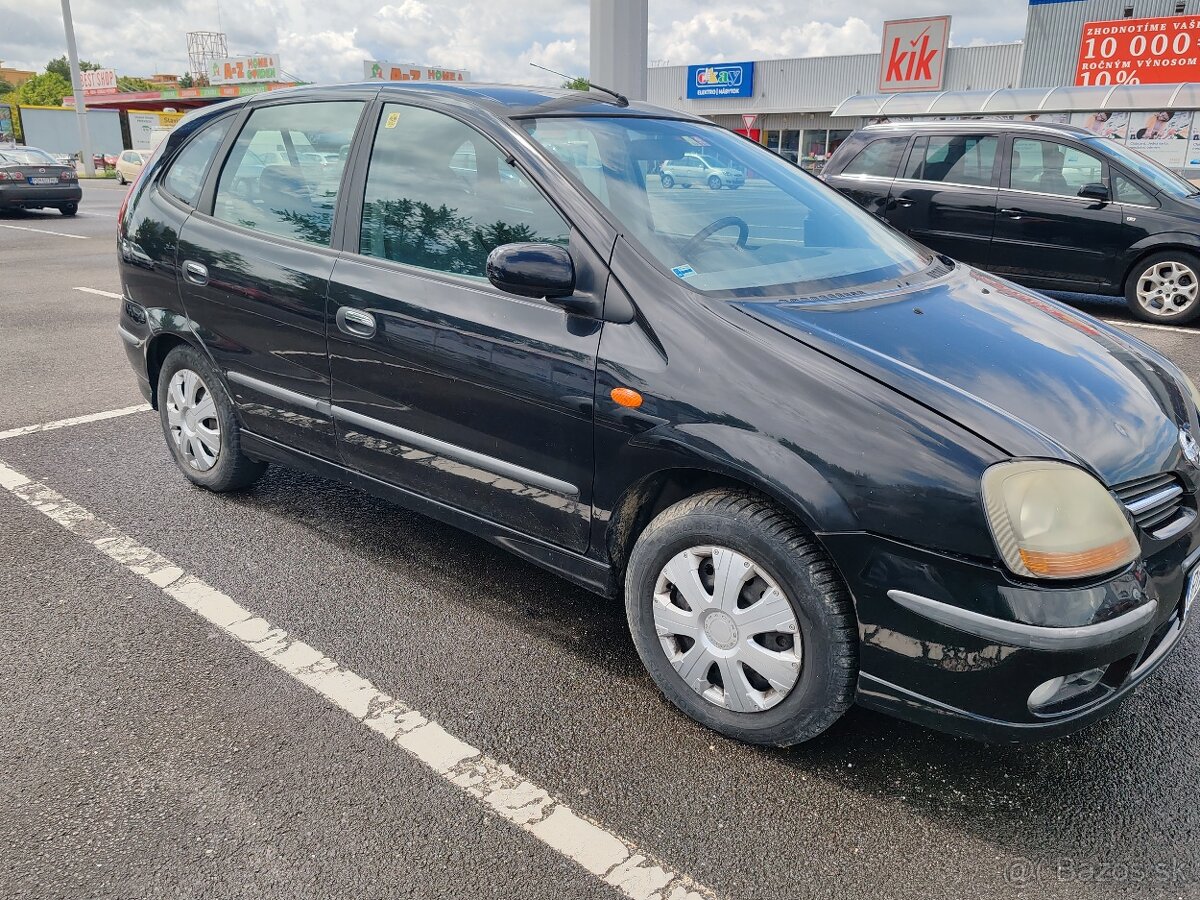 Nissan almera tino