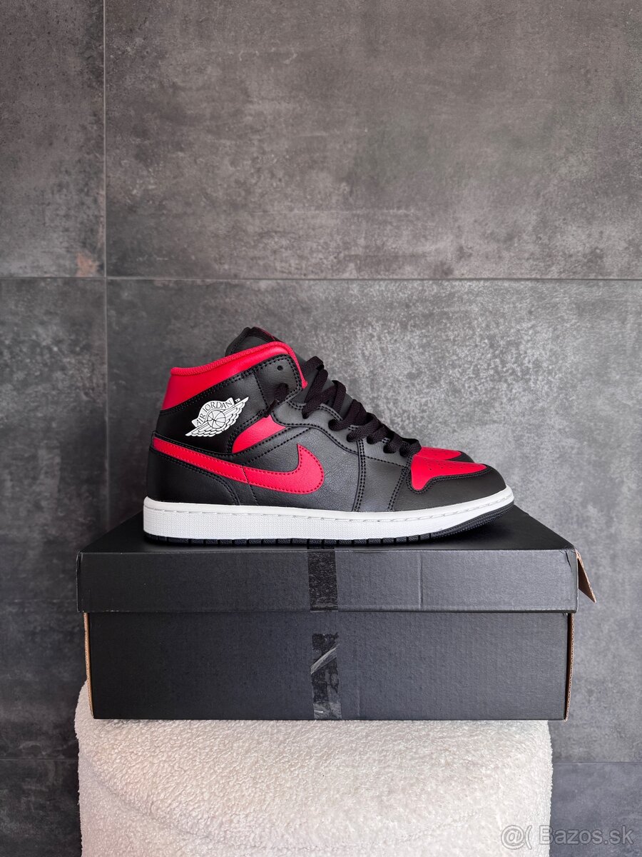 🔥Air Jordan 1 mid “ Red-Summit “