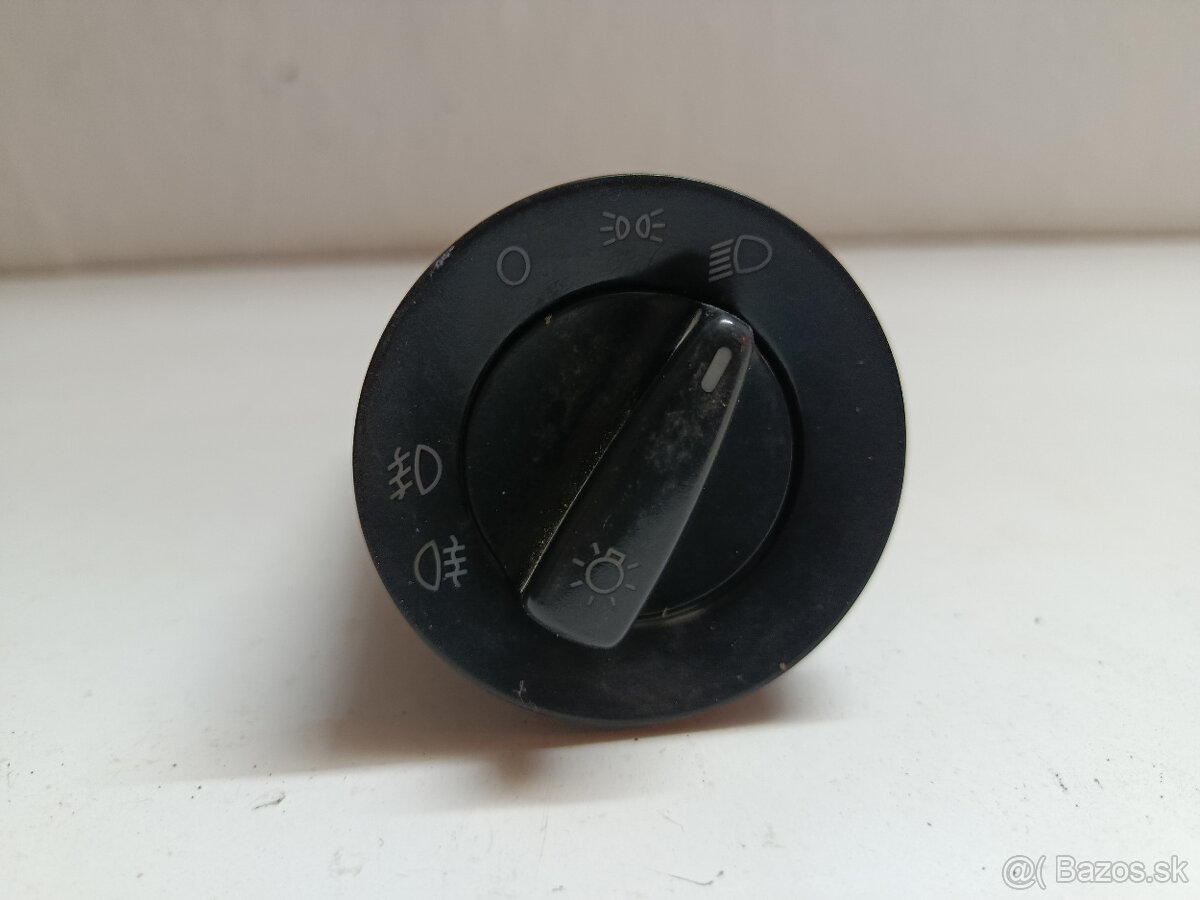 vypinac svetiel skoda fabia 20€