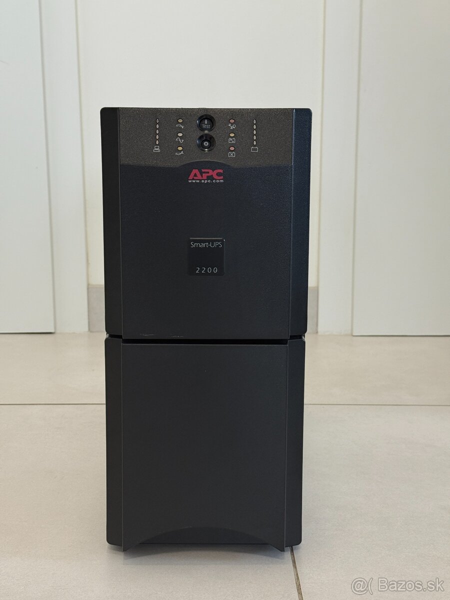 APC Smart-UPS 2200VA + Network Management Card - REZERVOVANÉ