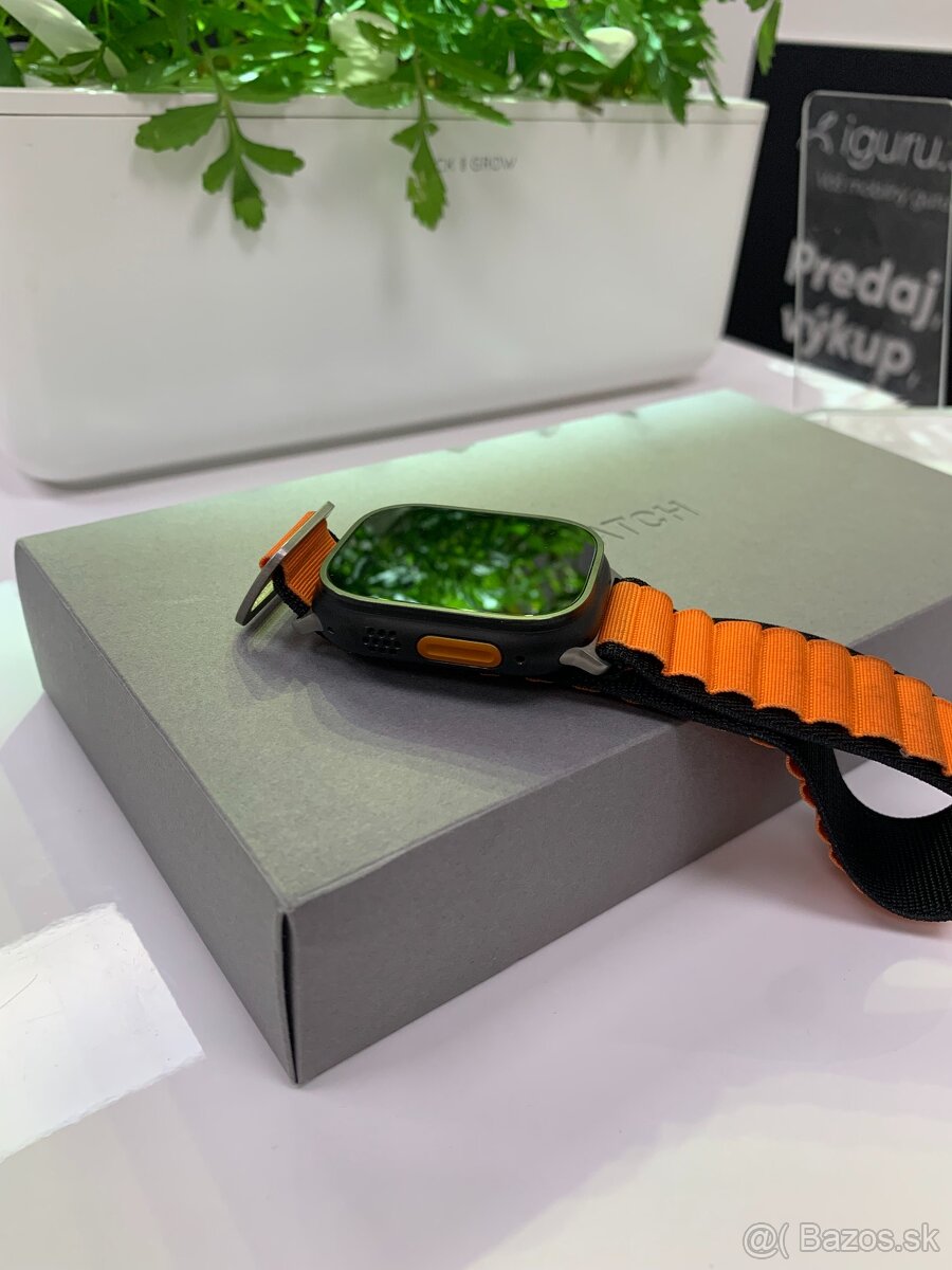 Apple Watch Ultra 2 – Black Titanium – vynikajúci stav