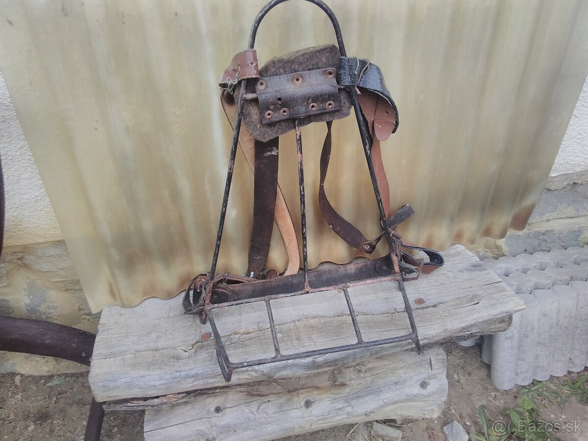 Krosna pod turistický batoh