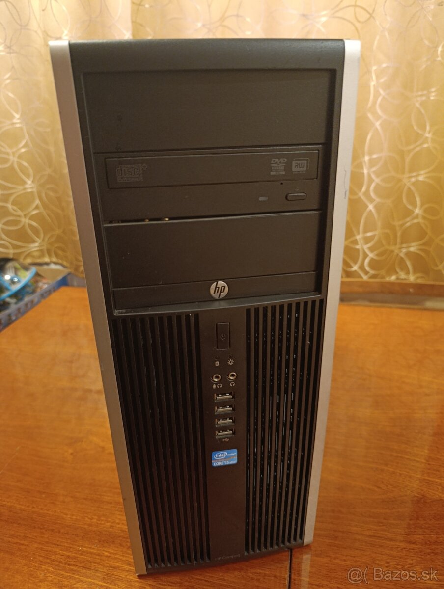 Starší HP počítač