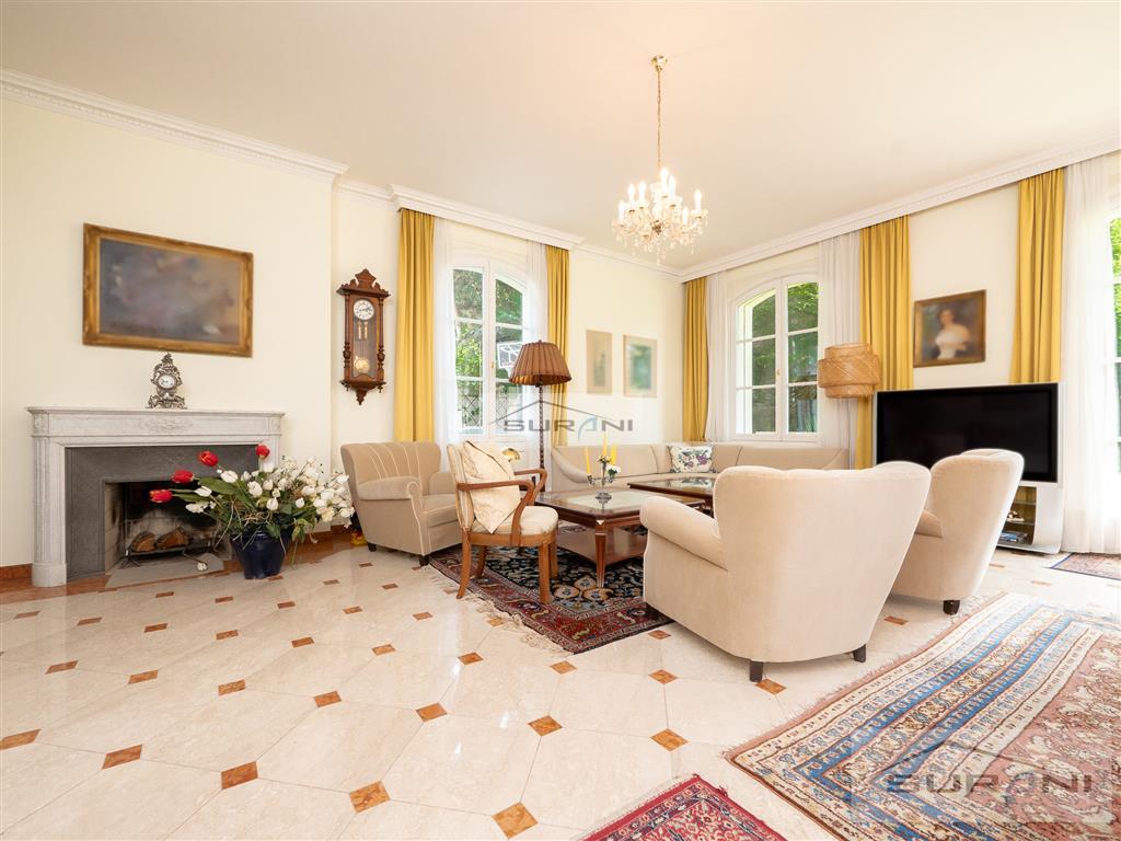 Súkromie, pokoj a diskrétnosť – trojizbový byt, 200 m2,...