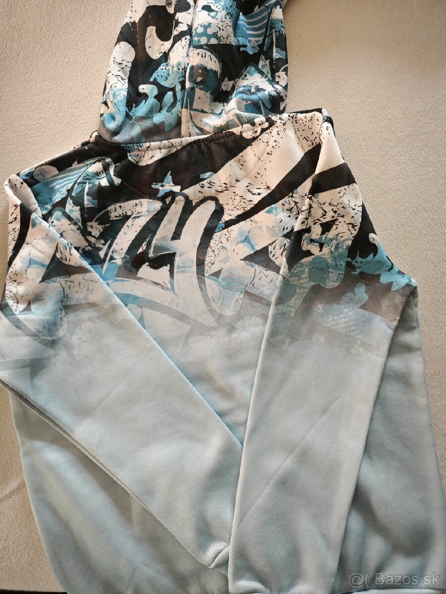 Dvoje mikiny s kapucňou, veľkosť 146-152 (10-12 rokov)