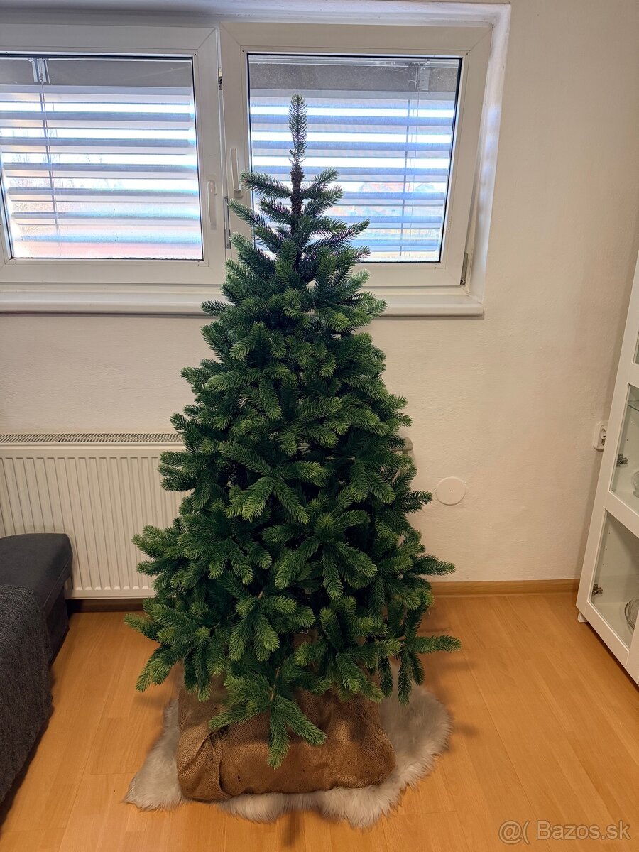 Vianočný 3D stromček 150cm