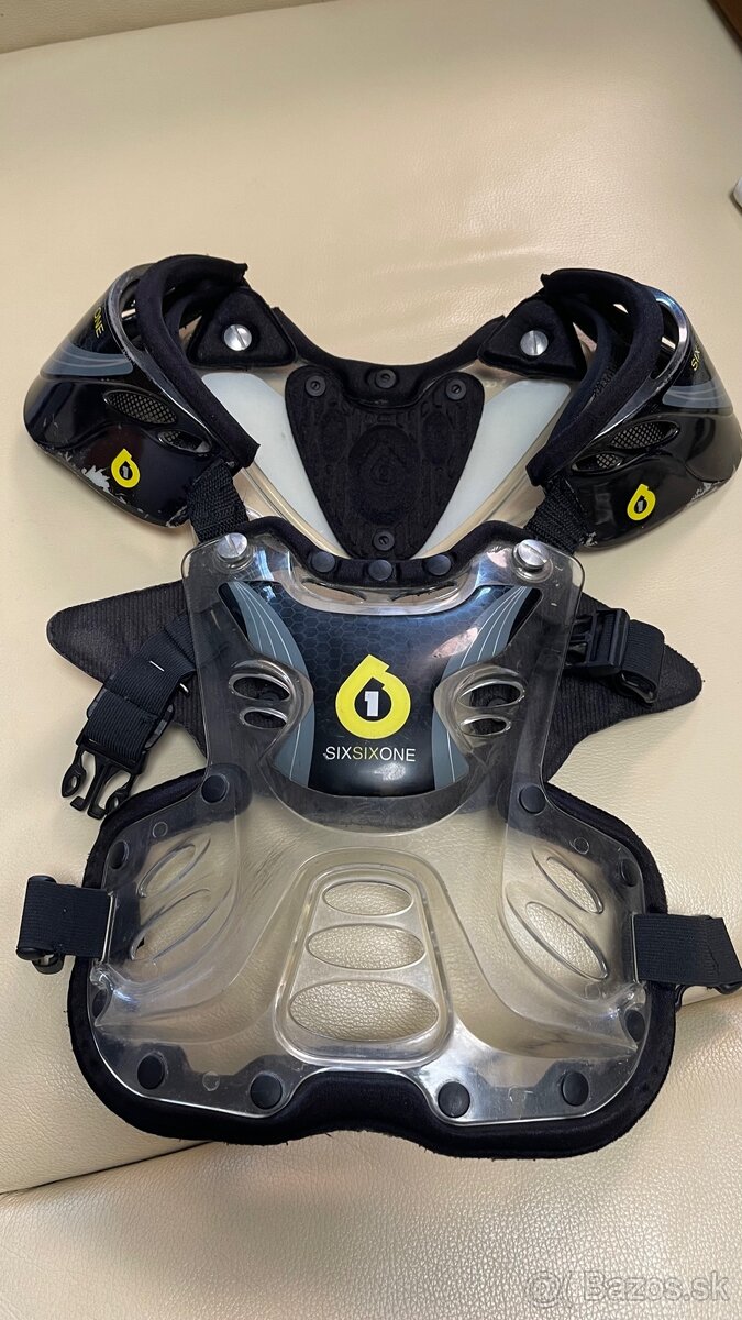 Detsky chranic 661 hrudnika a chrbta