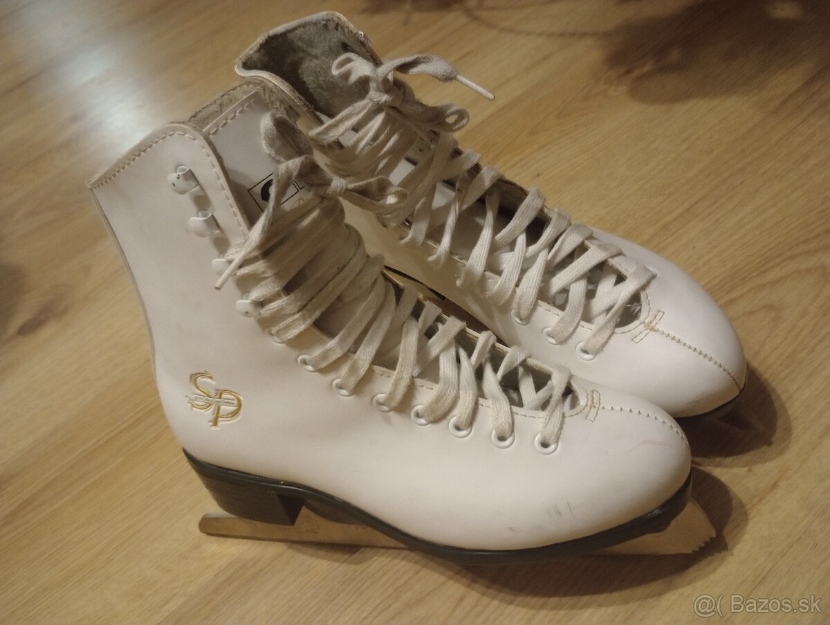 Dievčenské korčule