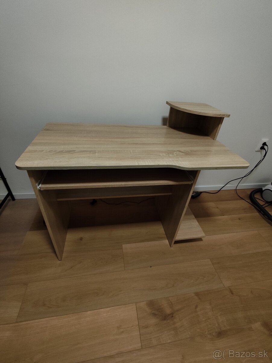 Predám PC stolík