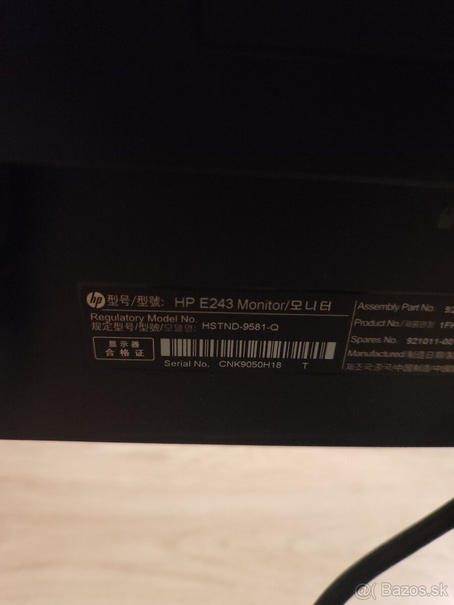 HP E243 (23,8", Full HD, biznis séria).