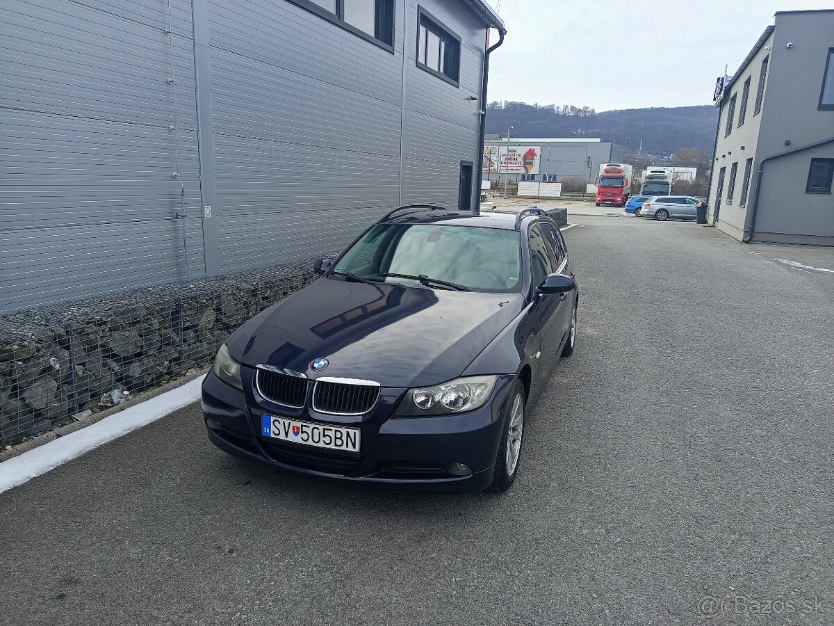 BMW E91 320i